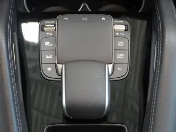 MERCEDES-BENZ GLE 300 d 4Matic AMG AHK DAB PANO MBUX