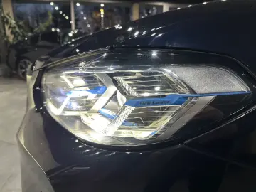 BMW X4 xDrive 30d M Sport   LEDER  Driving Assistent