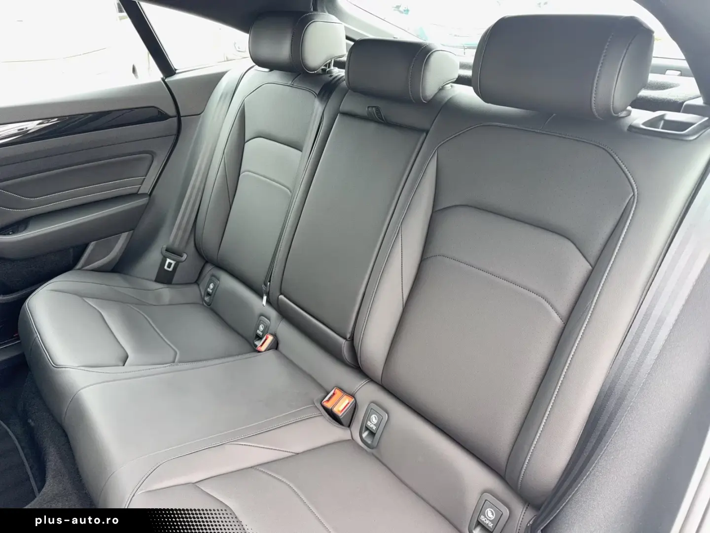 Volkswagen Arteon TSI DSG CarPlay Virt ACC Kamera LED Navi