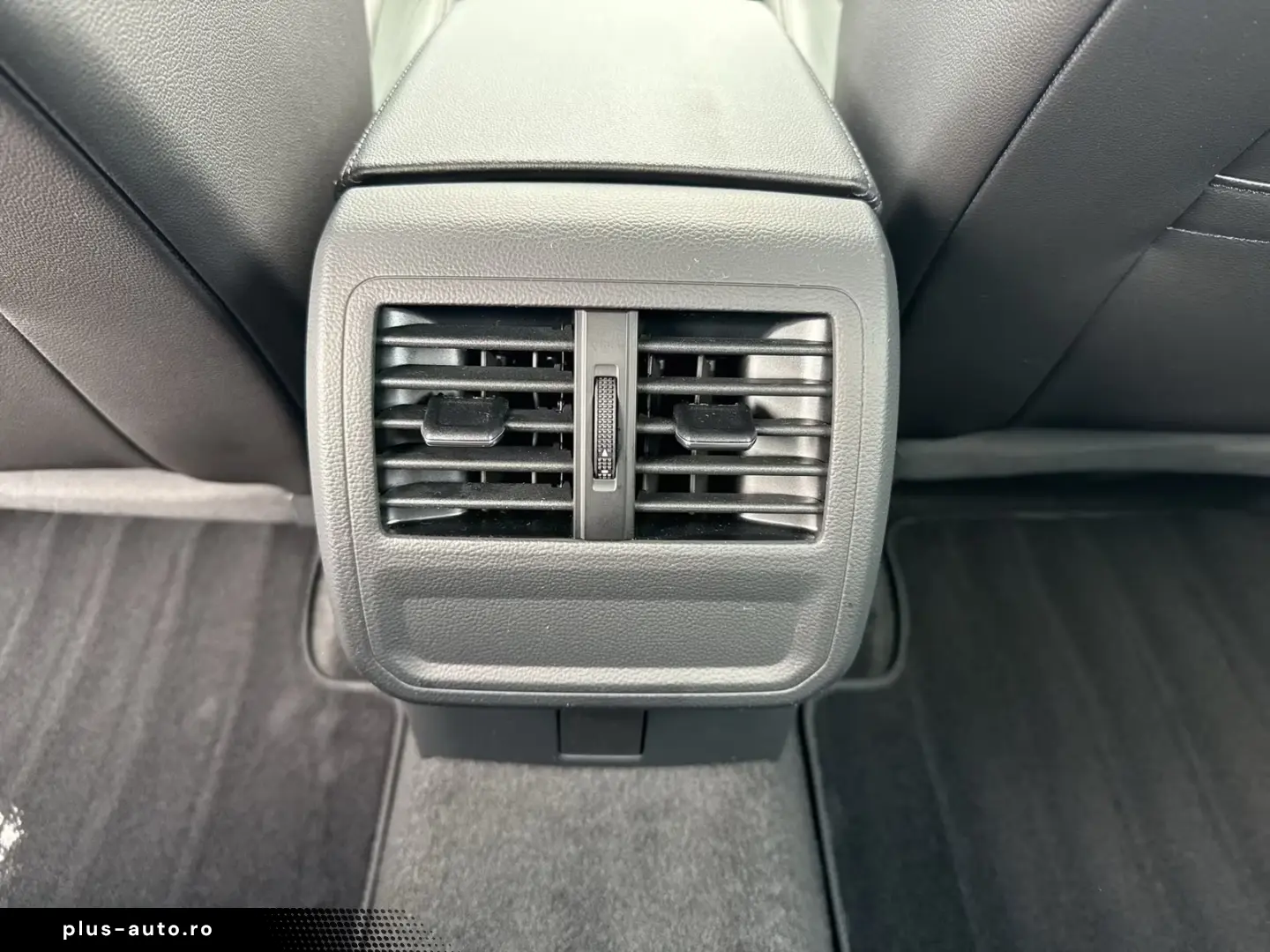 Volkswagen Arteon TSI DSG CarPlay Virt ACC Kamera LED Navi