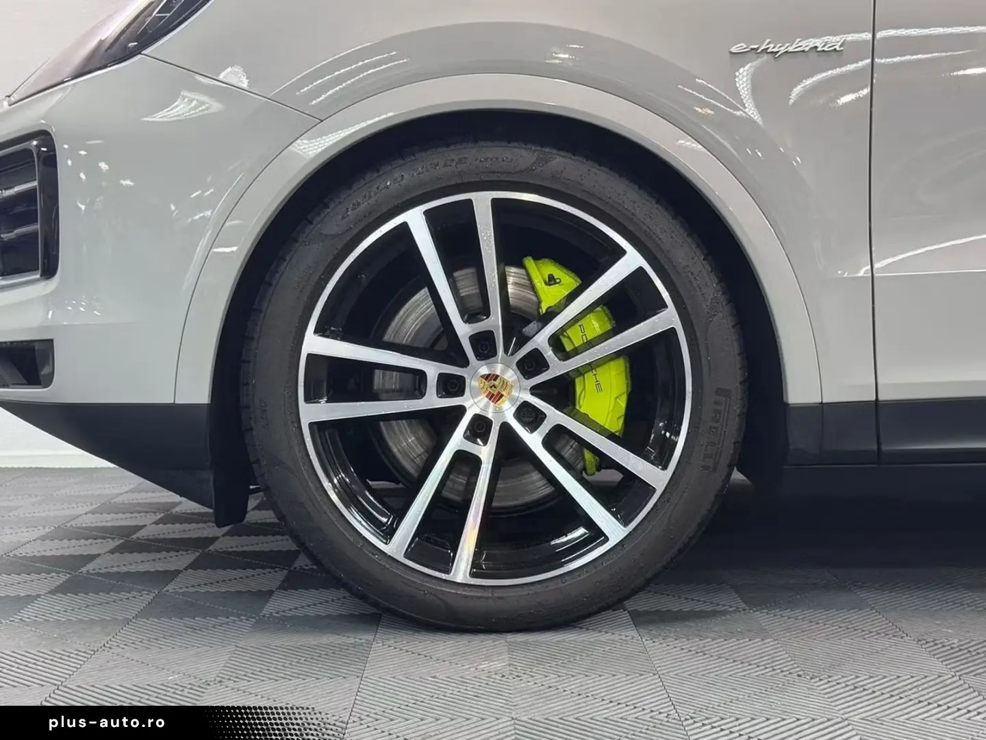 Porsche Cayenne E-Hybrid  Vierradlenkung