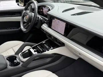 Porsche Cayenne S SPORTABGAS BOSE 22