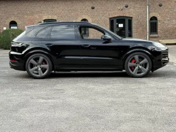 Porsche Cayenne S SPORTABGAS BOSE 22