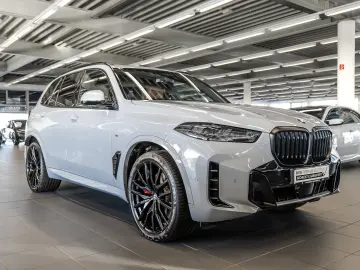 BMW X5 xDrive30d M Sport HUD PANO ACC 360 KAM RFK