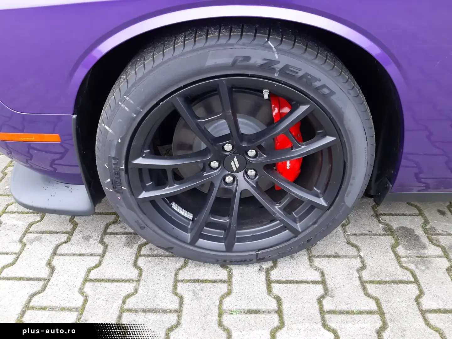 Dodge Challenger R T 5.7 HEMI V8   Last Call