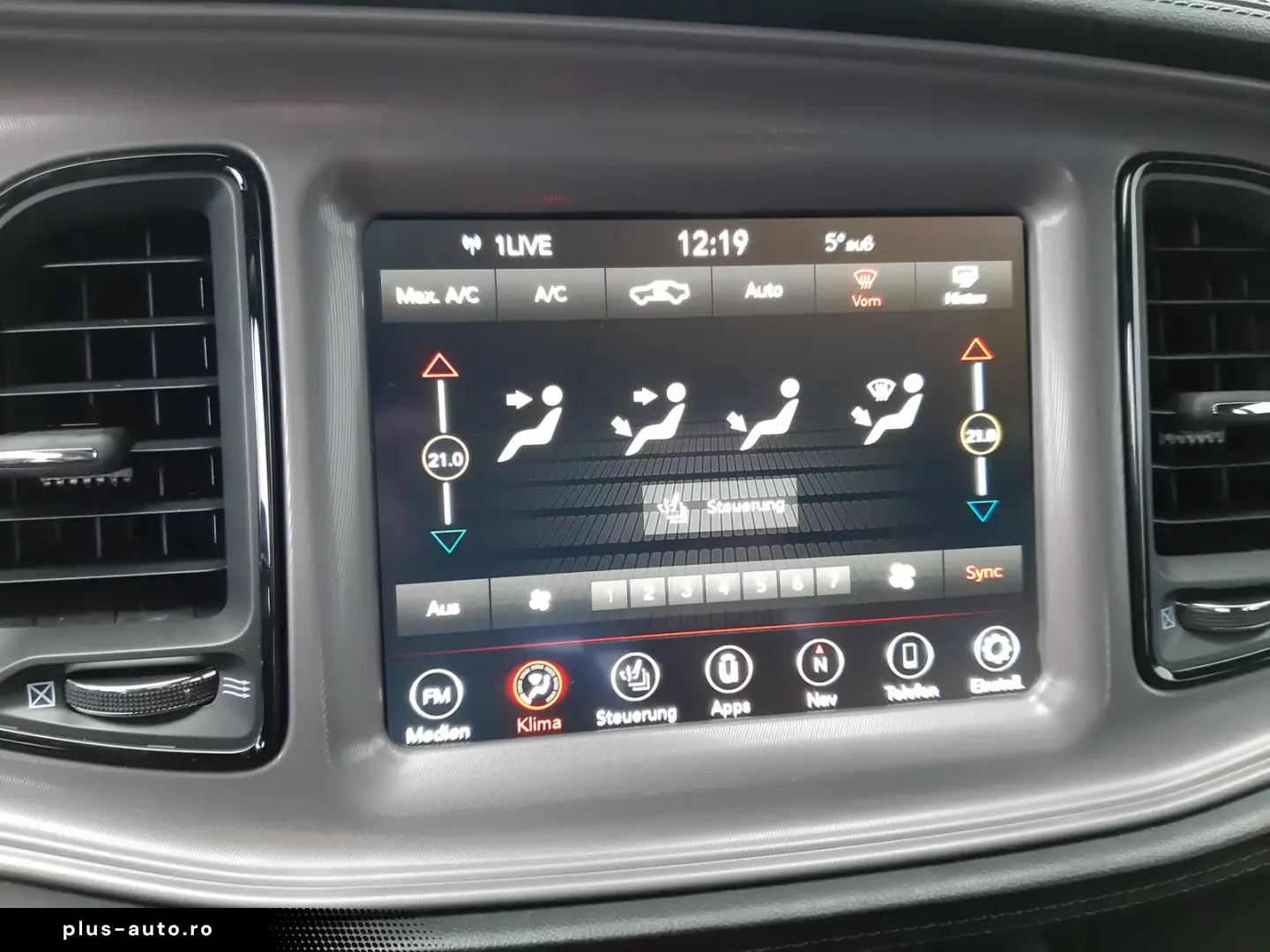 Dodge Challenger R T 5.7 HEMI V8   Last Call