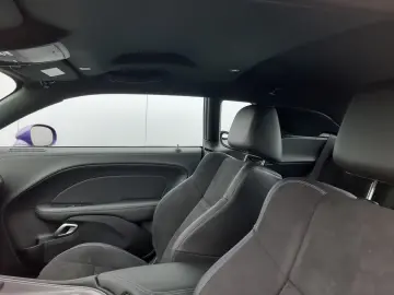 Dodge Challenger R T 5.7 HEMI V8   Last Call