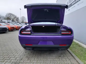 Dodge Challenger R T 5.7 HEMI V8   Last Call