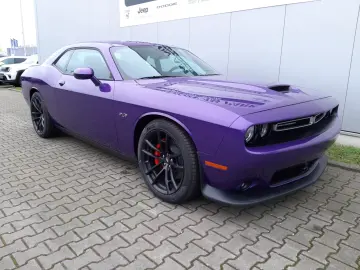 Dodge Challenger R T 5.7 HEMI V8   Last Call