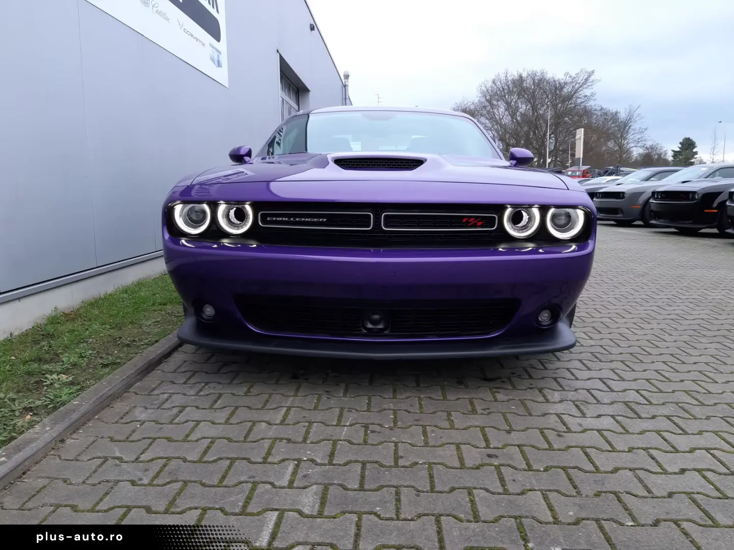 Dodge Challenger R T 5.7 HEMI V8   Last Call