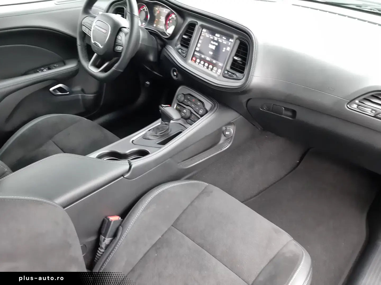 Dodge Challenger R T 5.7 HEMI V8   Last Call