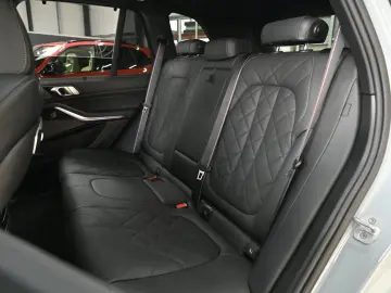 BMW X5 xDrive 40d M-Sport Pro LUFT SOFT-CL PANO AHK