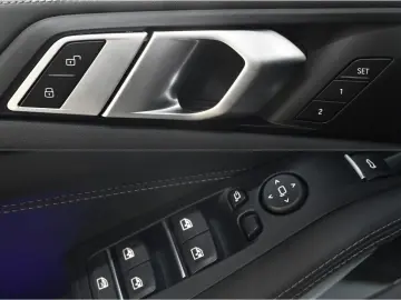 BMW X5 xDrive 40d M-Sport Pro LUFT SOFT-CL PANO AHK