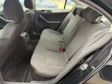 Volkswagen Jetta  1.6 TDI 105CP 2014 Inm RO Rate fara avans