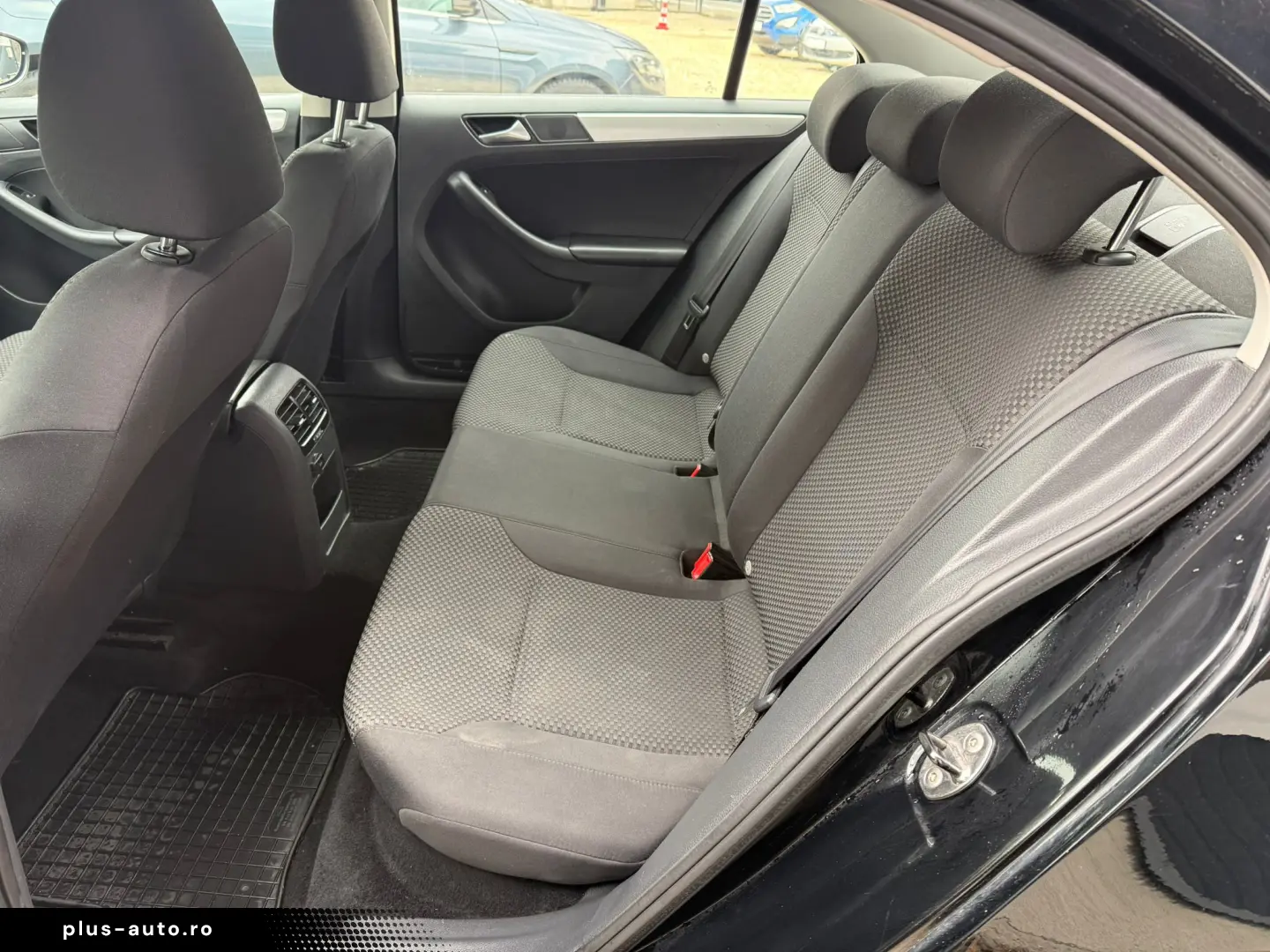 Volkswagen Jetta  1.6 TDI 105CP 2014 Inm RO Rate fara avans