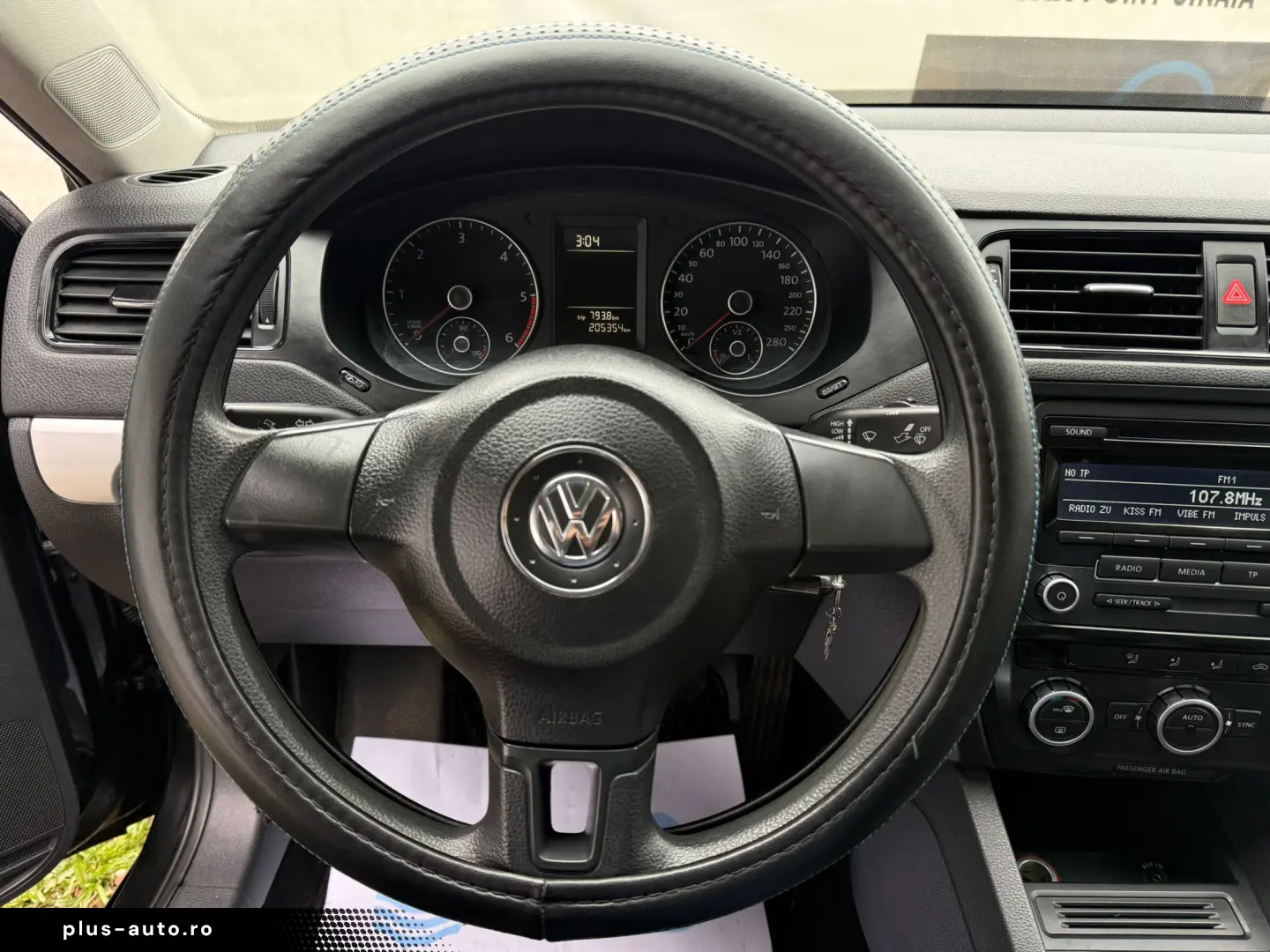 Volkswagen Jetta  1.6 TDI 105CP 2014 Inm RO Rate fara avans