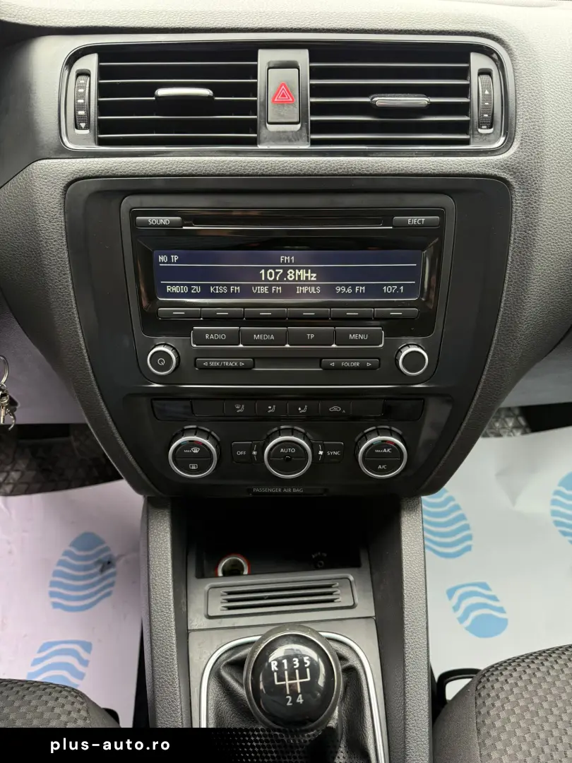 Volkswagen Jetta  1.6 TDI 105CP 2014 Inm RO Rate fara avans