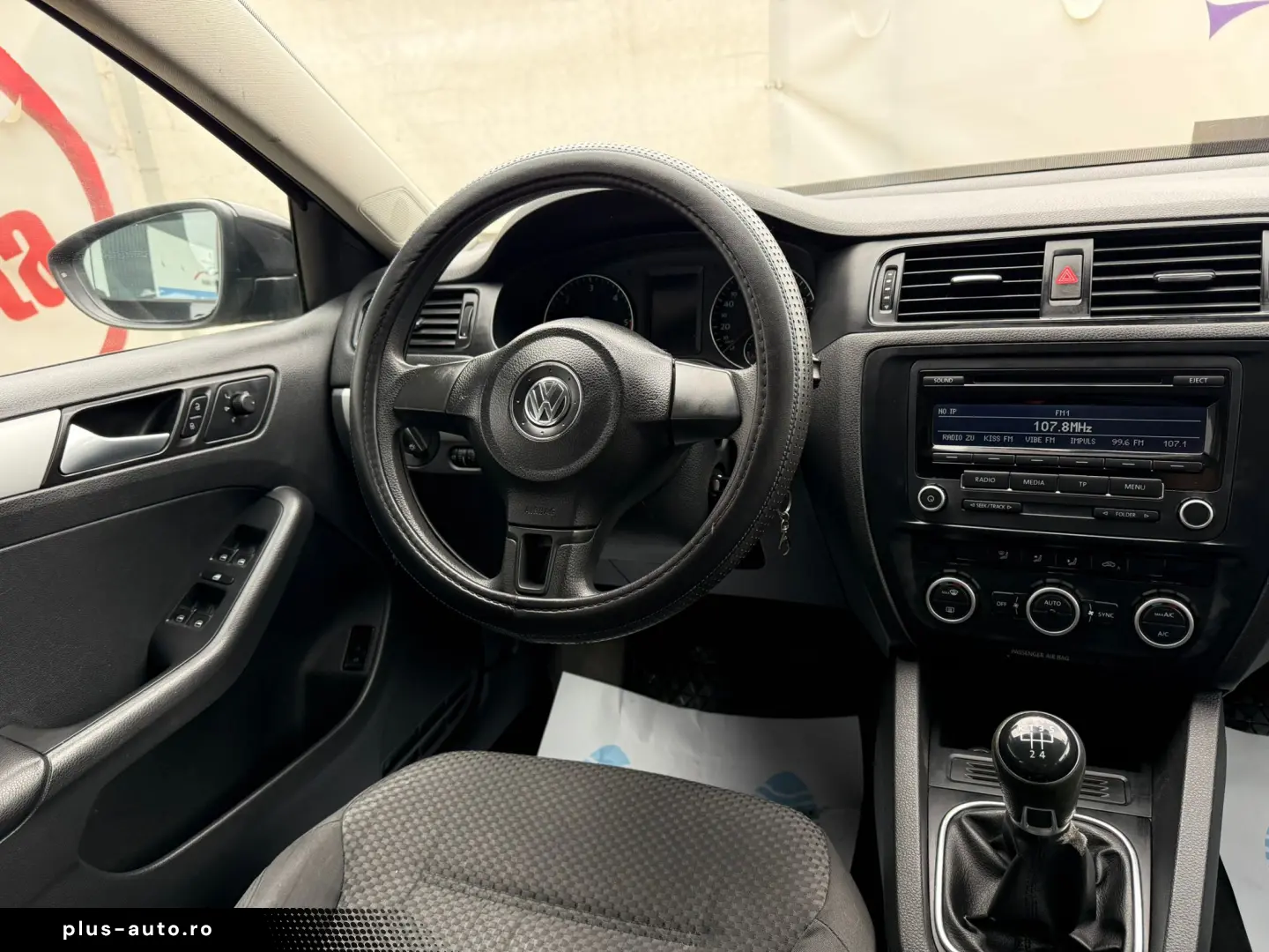 Volkswagen Jetta  1.6 TDI 105CP 2014 Inm RO Rate fara avans