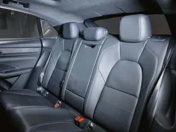 PORSCHE Macan Turbo Panoramadach Sport Chrono