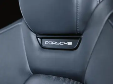 PORSCHE Macan Turbo Panoramadach Sport Chrono