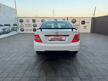 Mercedes-Benz C200 2.2Cdi