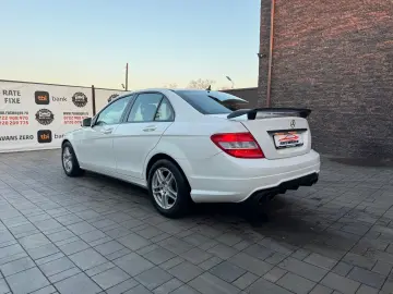 Mercedes-Benz C200 2.2Cdi