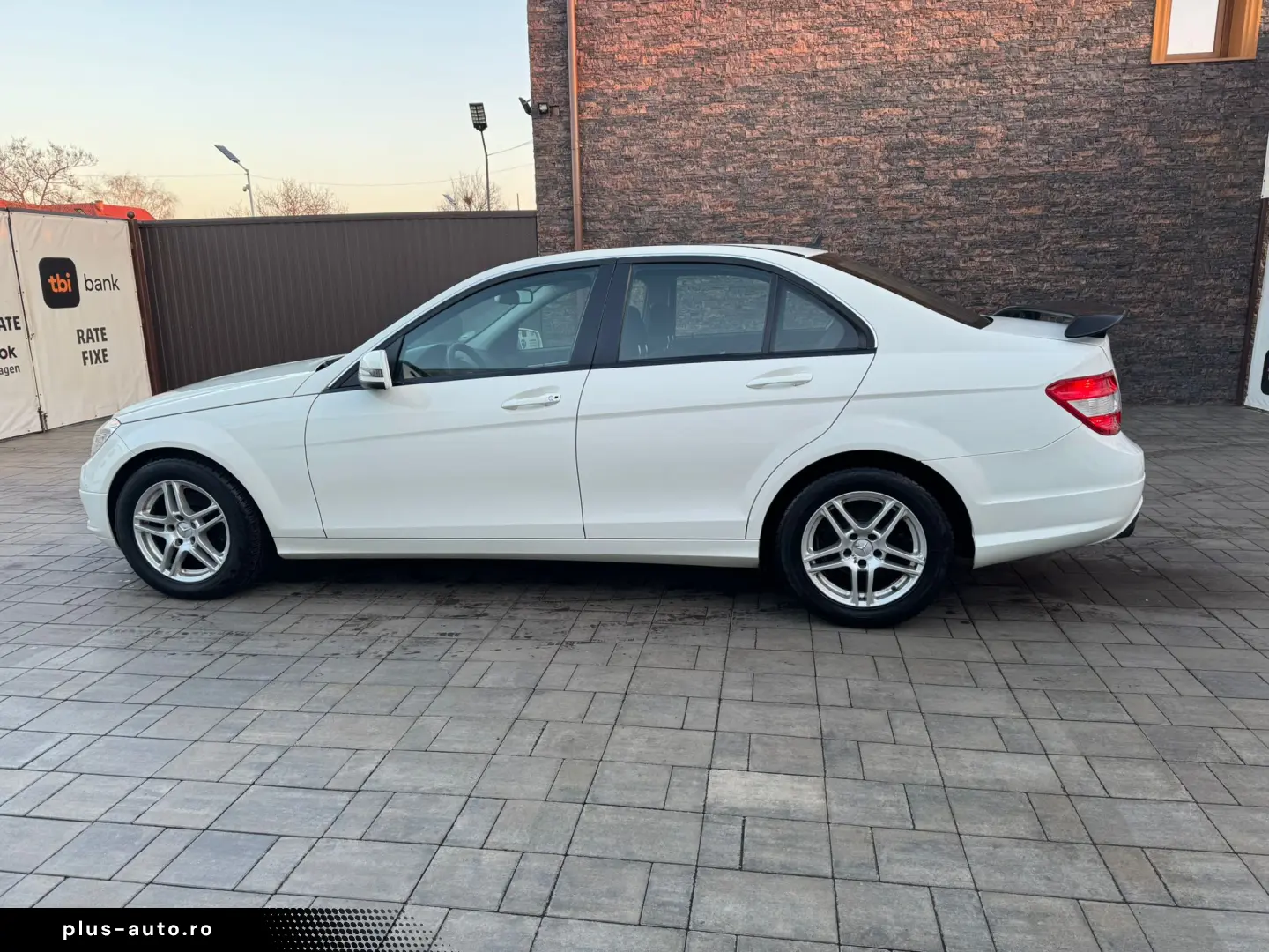Mercedes-Benz C200 2.2Cdi