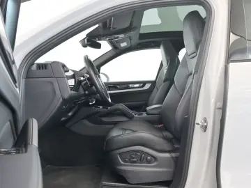 Porsche Cayenne E-Hybrid AHK PANO LUFT Bose