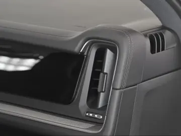 Porsche Cayenne E-Hybrid AHK PANO LUFT Bose