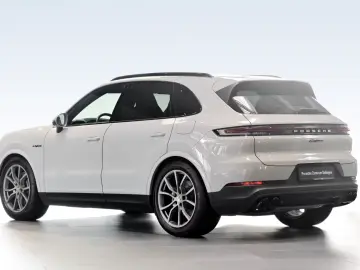 Porsche Cayenne E-Hybrid AHK PANO LUFT Bose