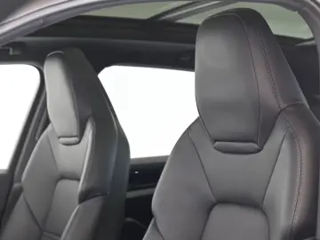 Porsche Cayenne E-Hybrid AHK PANO LUFT Bose