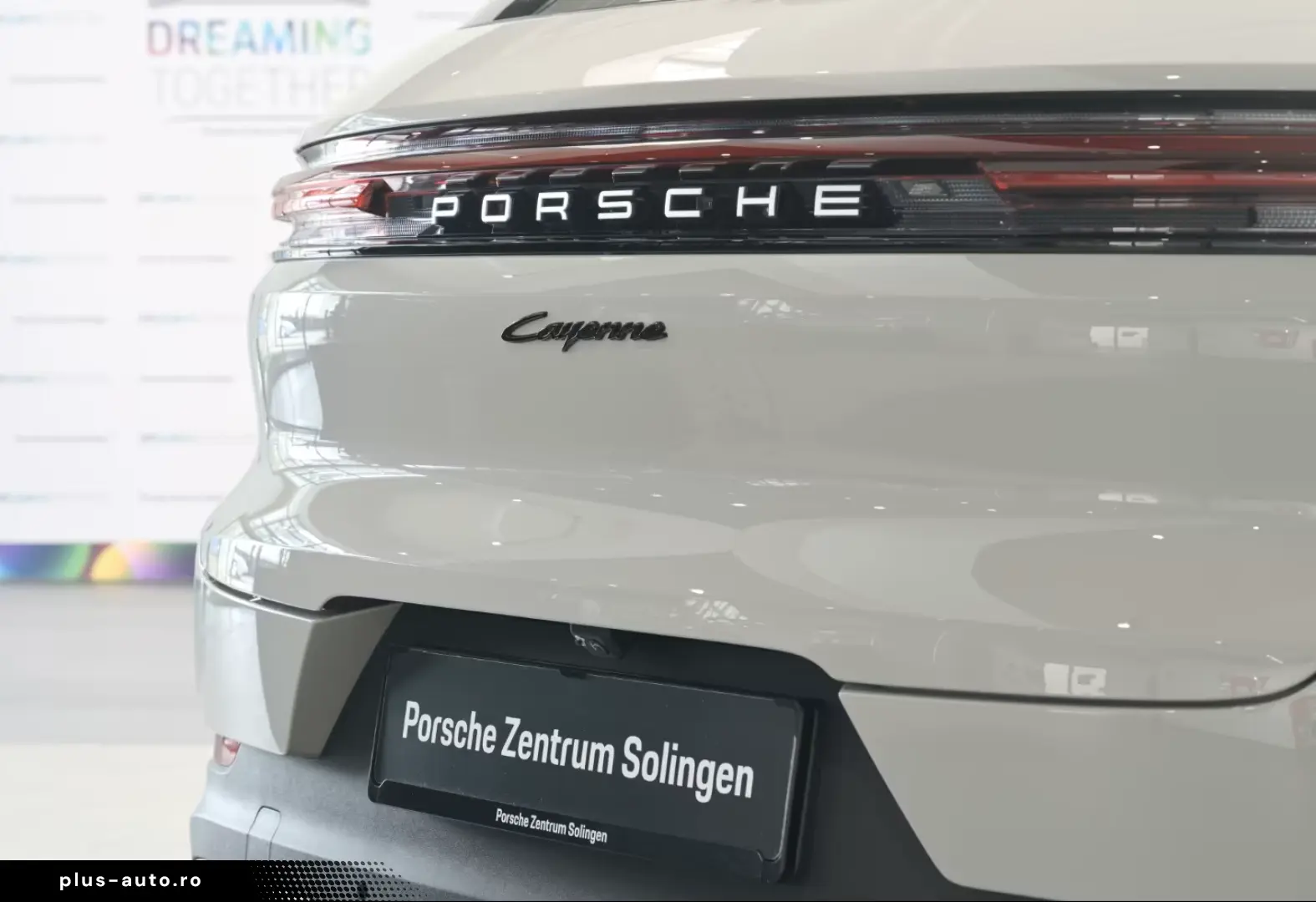 Porsche Cayenne E-Hybrid AHK PANO LUFT Bose