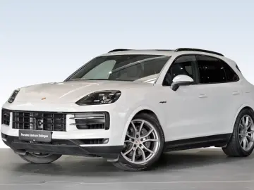 Porsche Cayenne E-Hybrid AHK PANO LUFT Bose