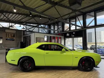 Dodge Challenger R T 5.7 V8 KAMERA H&K