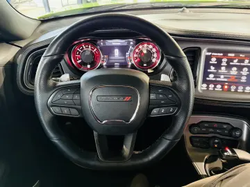 Dodge Challenger R T 5.7 V8 KAMERA H&K