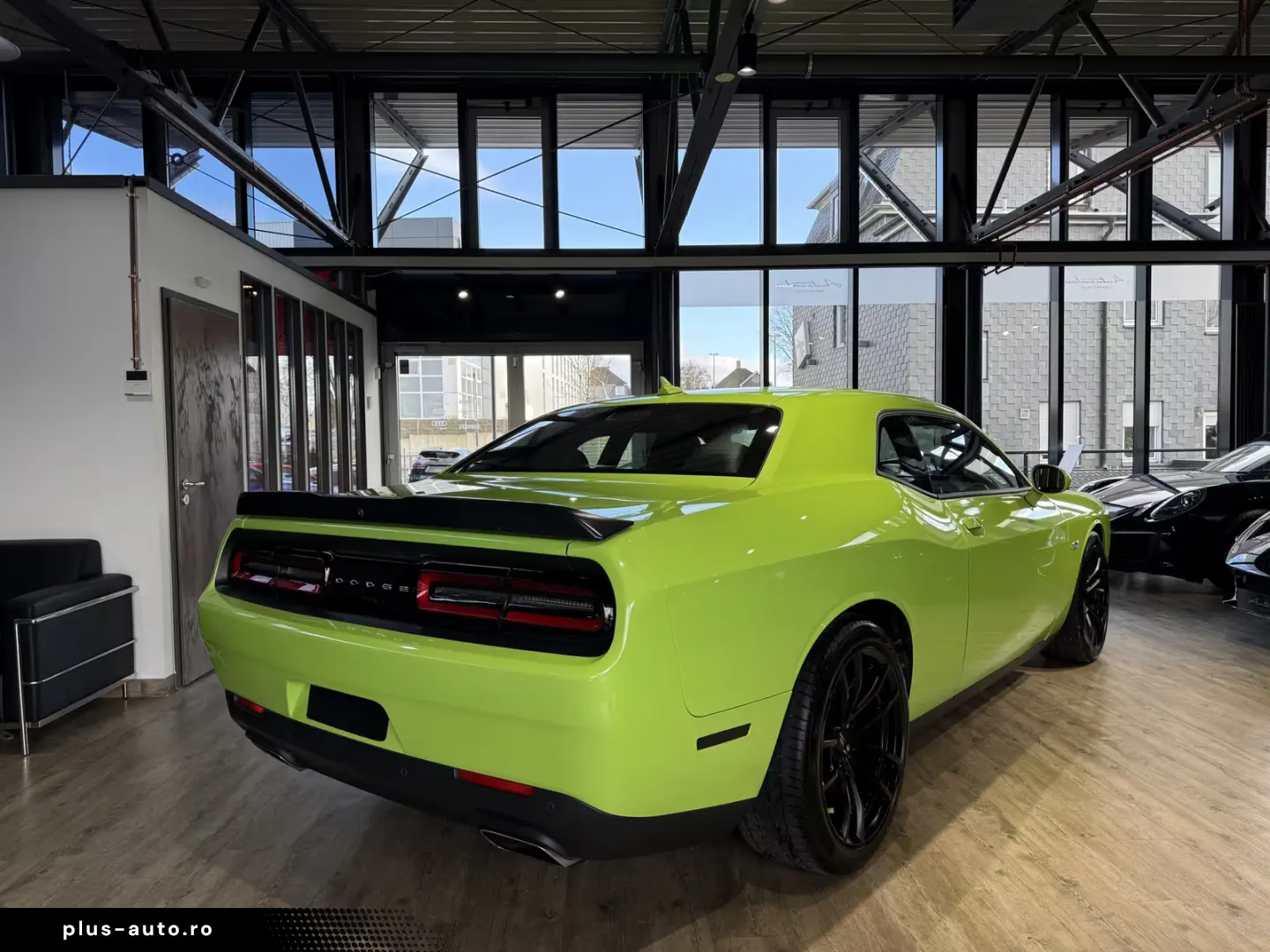 Dodge Challenger R T 5.7 V8 KAMERA H&K