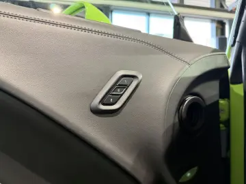 Dodge Challenger R T 5.7 V8 KAMERA H&K