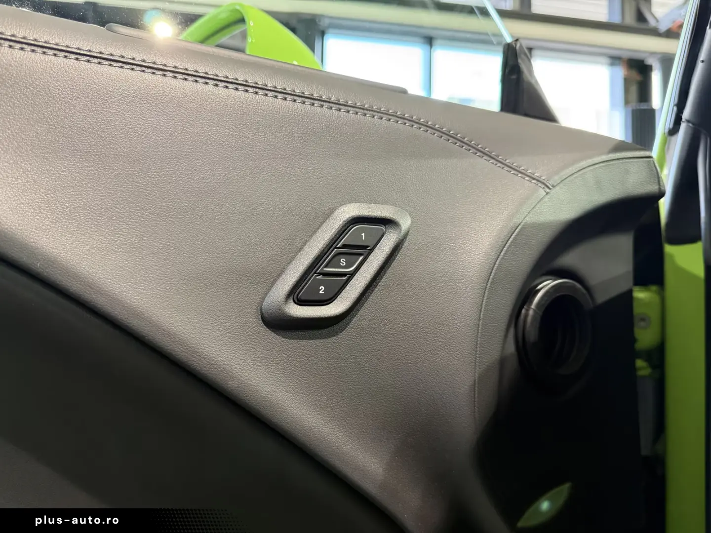 Dodge Challenger R T 5.7 V8 KAMERA H&K