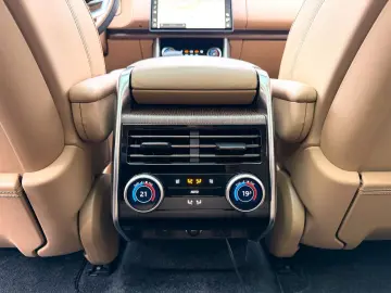 LAND ROVER Range Rover P530 LWB Autobiography 7-Sitzer