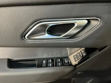 LAND ROVER Range Rover Velar P400 AWD R-Dynamic SE Style