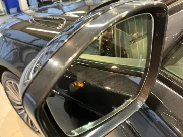 LAND ROVER Range Rover Velar P400 AWD R-Dynamic SE Style