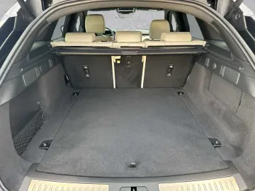 LAND ROVER Range Rover Velar P250 R-Dynamic SE