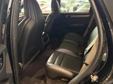 Porsche Cayenne E-Hybrid Platinum Edition