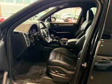 Porsche Cayenne E-Hybrid Platinum Edition