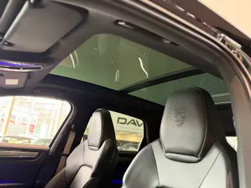 Porsche Cayenne E-Hybrid Platinum Edition