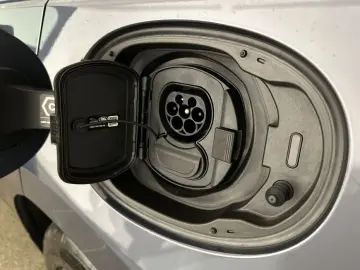 LAND ROVER Range Rover Velar P400e S