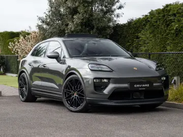 PORSCHE Macan 4 EV 100KW 22 RS AIR MATRIX PANO ENTRY 18W