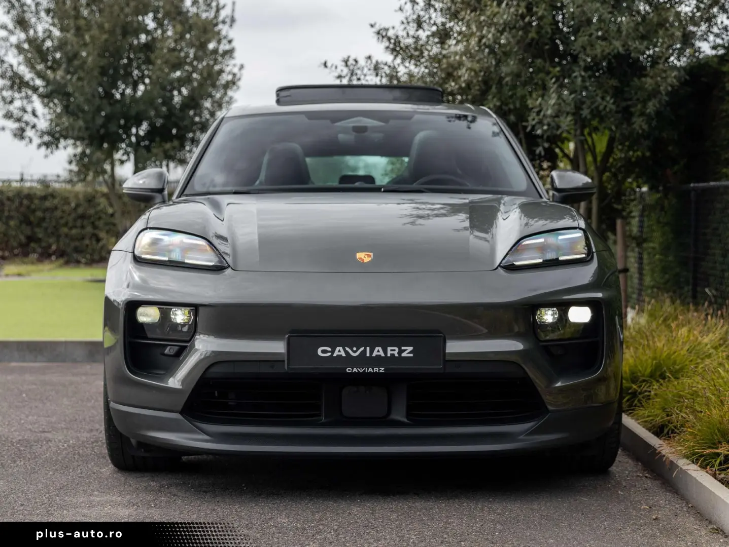 PORSCHE Macan 4 EV 100KW 22 RS AIR MATRIX PANO ENTRY 18W