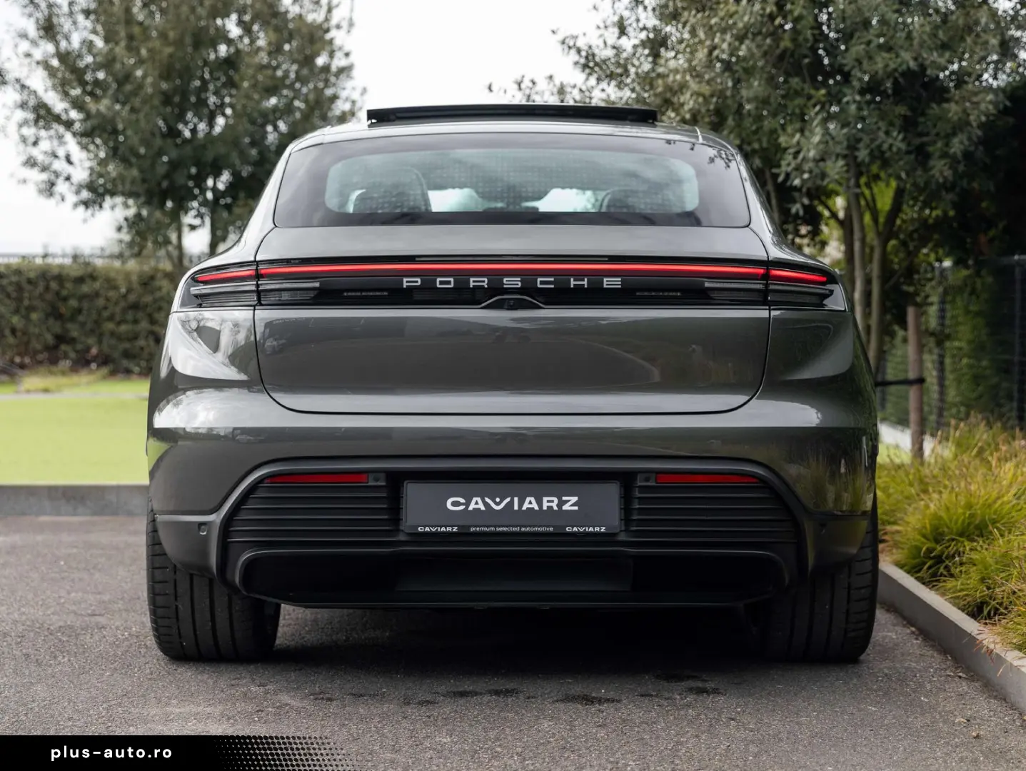 PORSCHE Macan 4 EV 100KW 22 RS AIR MATRIX PANO ENTRY 18W