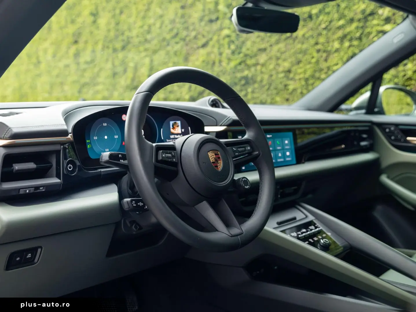 PORSCHE Macan 4 EV 100KW 22 RS AIR MATRIX PANO ENTRY 18W